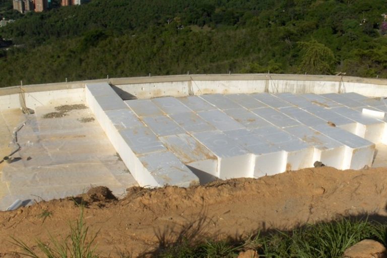 bloque de EPS tipo geofoam para relleno liviano de talud